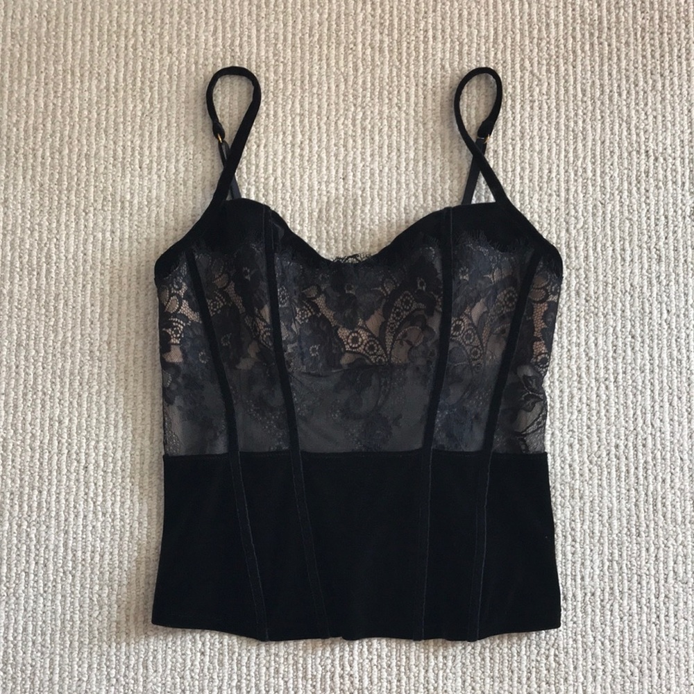 Victoria’s Secret top